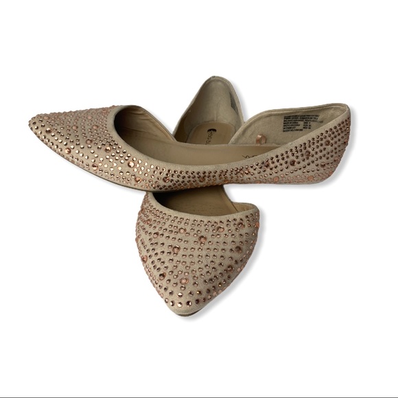 Pointy Flat - Picture 2 of 2